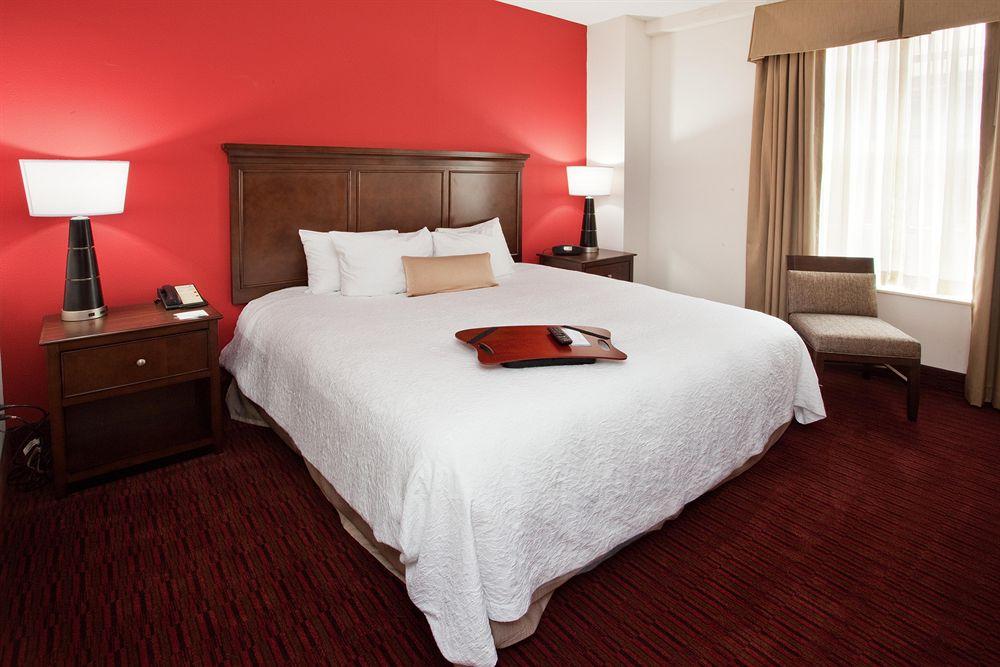 Hampton Inn & Suites Atlanta-Downtown Екстер'єр фото
