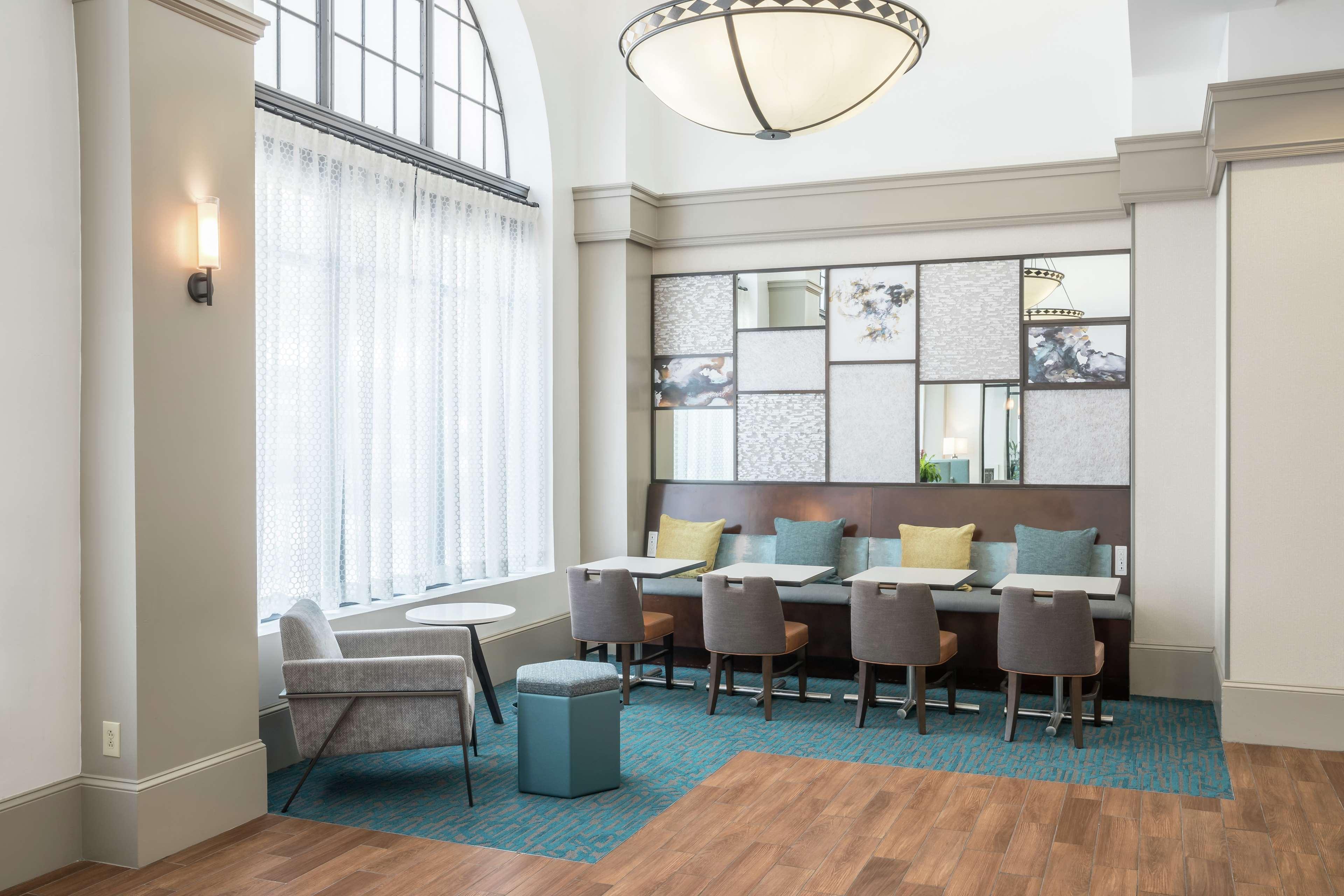Hampton Inn & Suites Atlanta-Downtown Екстер'єр фото