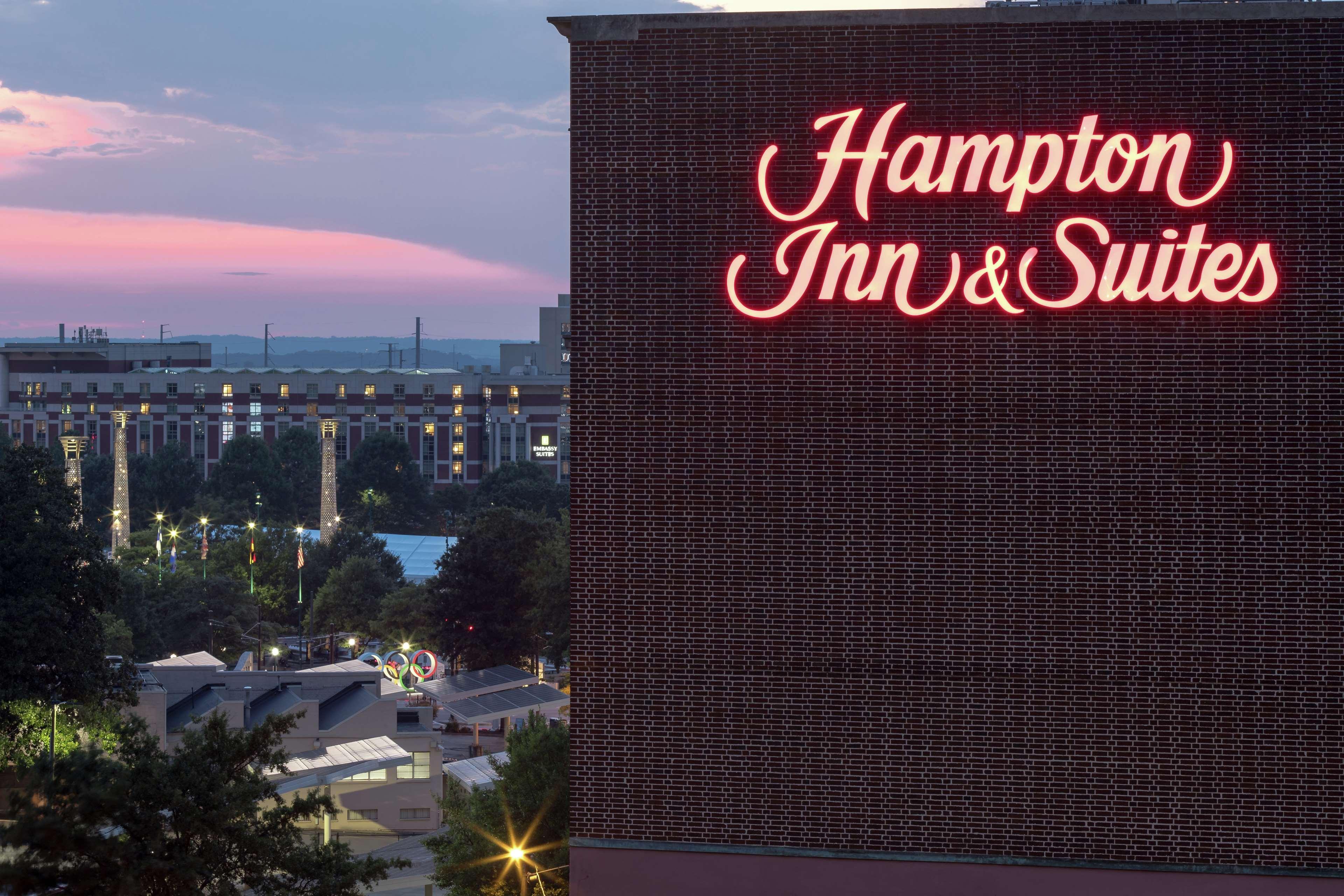 Hampton Inn & Suites Atlanta-Downtown Екстер'єр фото