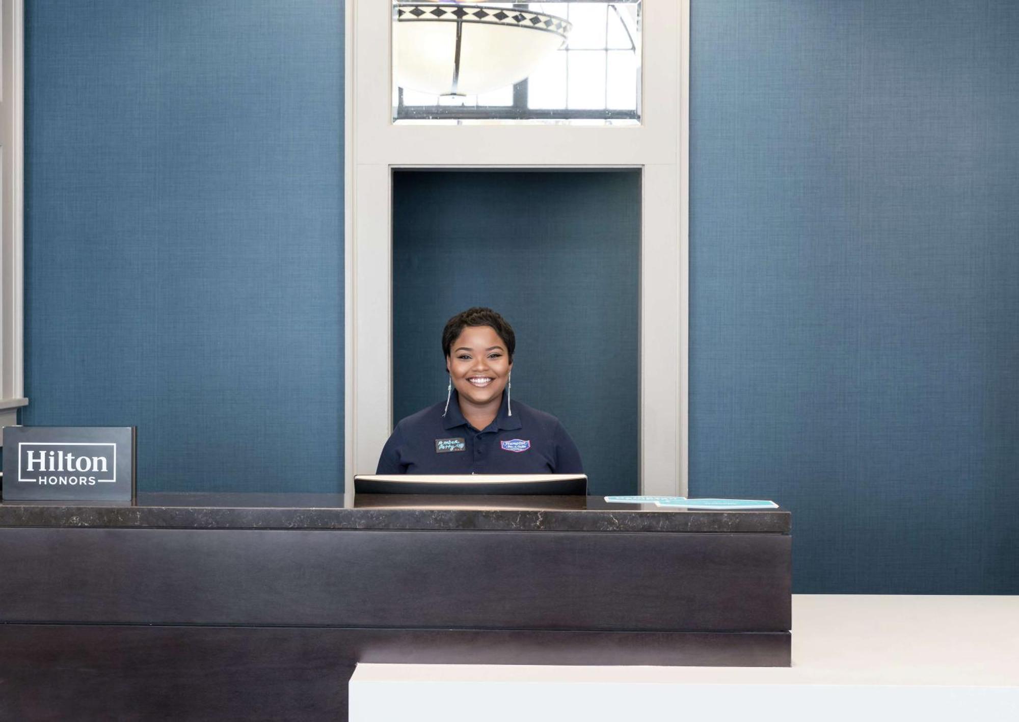 Hampton Inn & Suites Atlanta-Downtown Екстер'єр фото