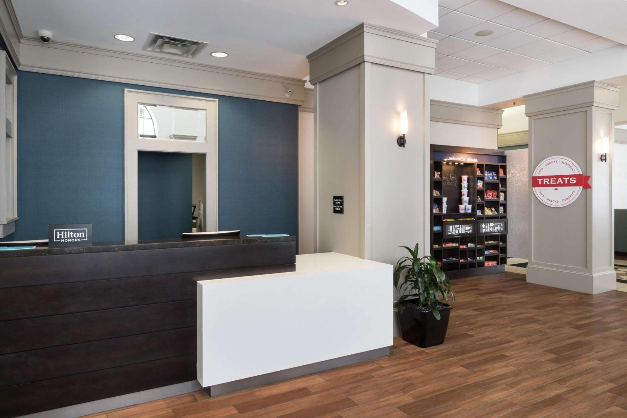 Hampton Inn & Suites Atlanta-Downtown Екстер'єр фото